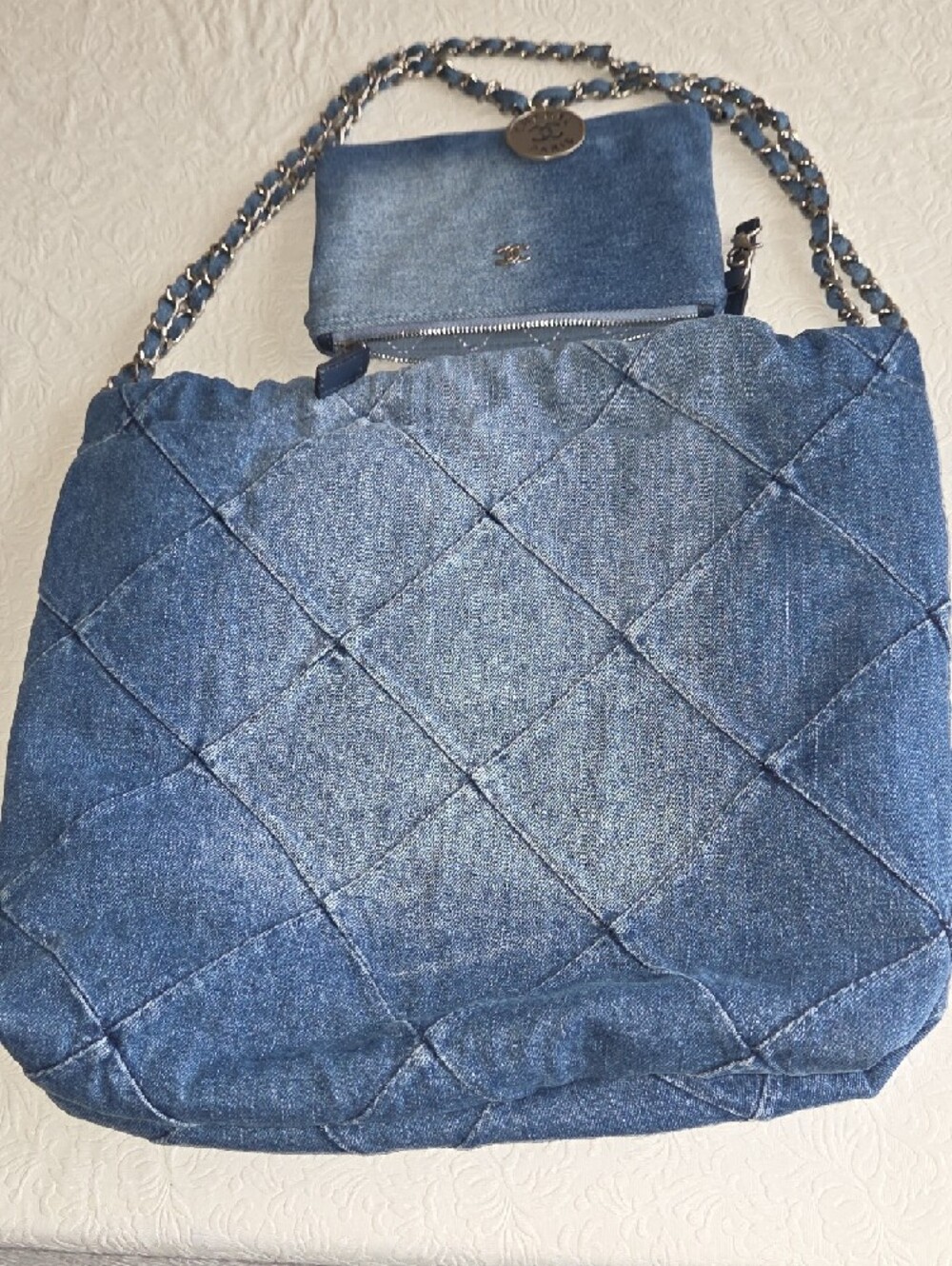 NWOT Quilted Denim Tote in Blue with Chain Strap - Picture 11 of 11
